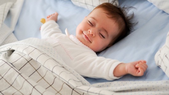 Luyện ngủ ngoan cho trẻ sơ sinh